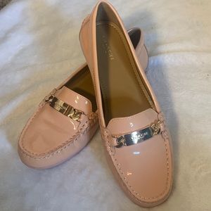 Coach Olive style loafers in Dusty Pink patent leather size 9